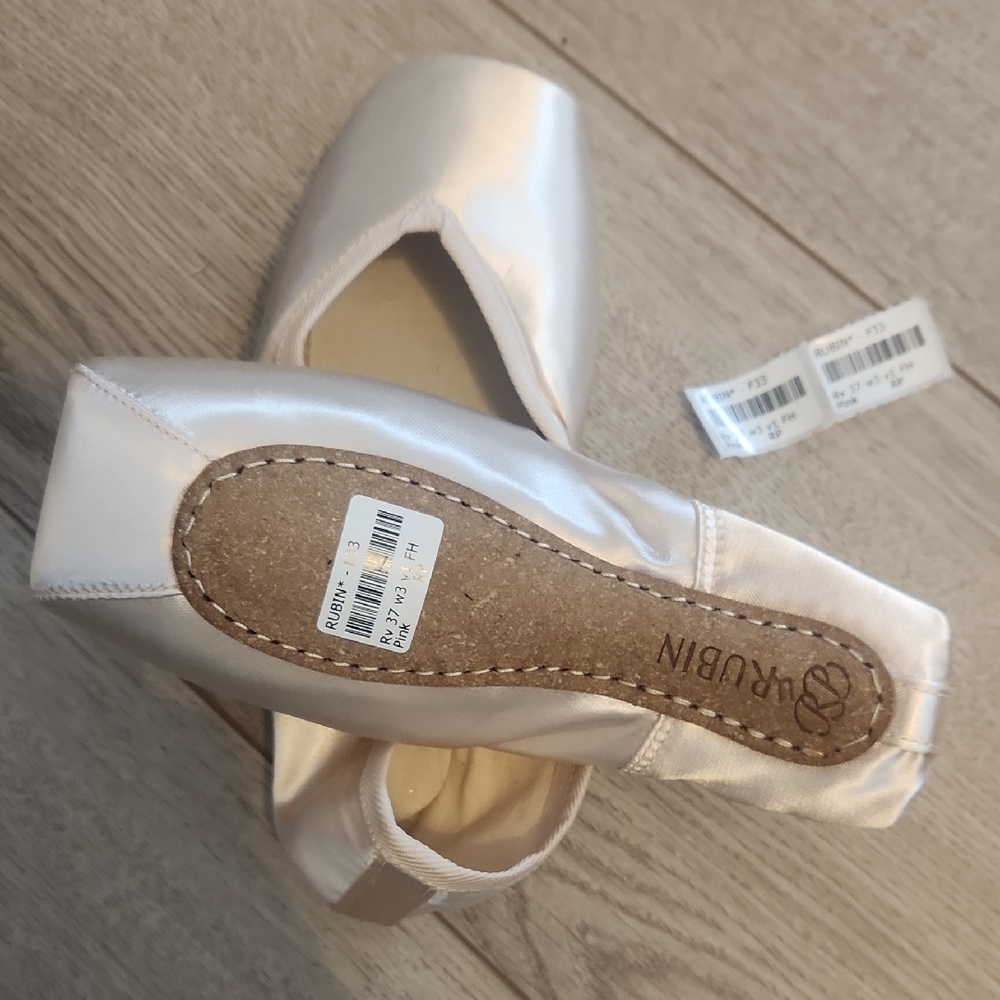 Russian Pointe Rubin Pointe Shoe